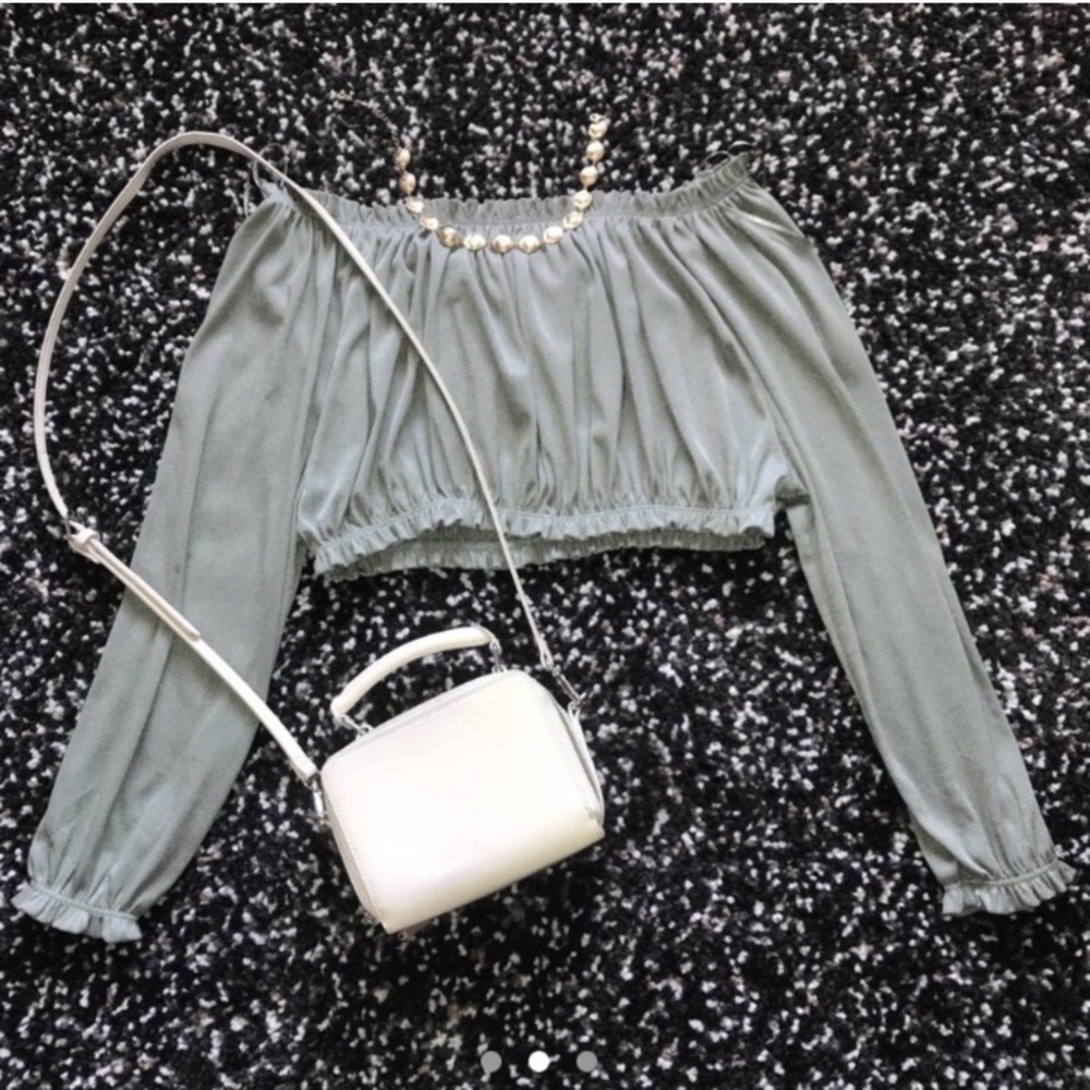 Zara Off the shoulder crop top